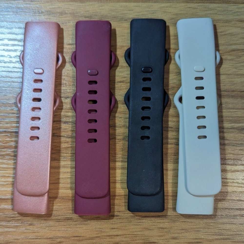 Set of 4 Silicone Wristbands for FitBit Charge 5/6